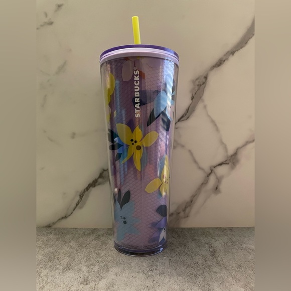 NWT Starbucks Winter 2023 Drifting Magnolias Venti Cold Cup Tumbler - Picture 7 of 10
